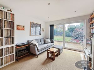 Photo 25- click for photo gallery